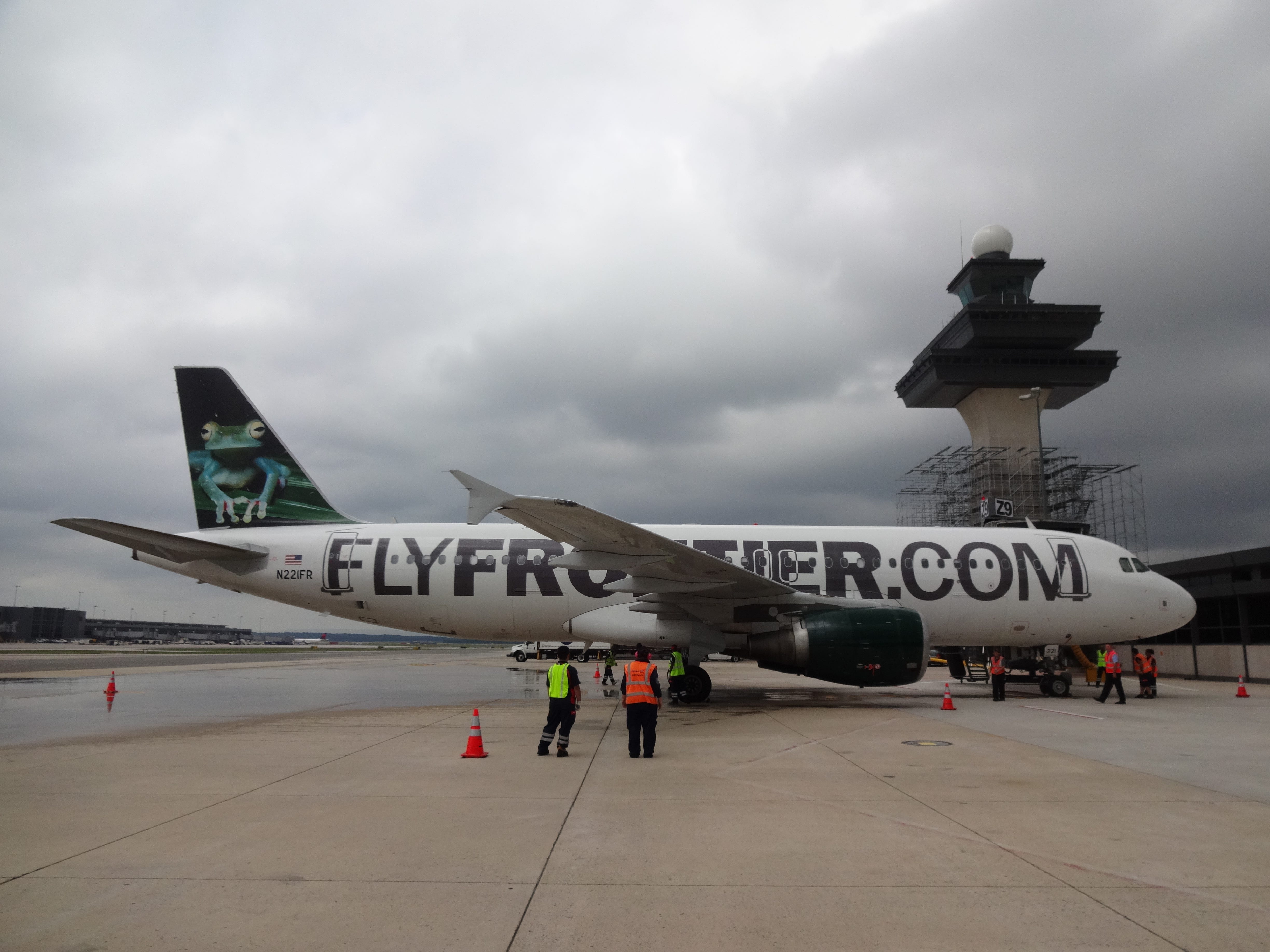 frontier airlines stroller and car seat